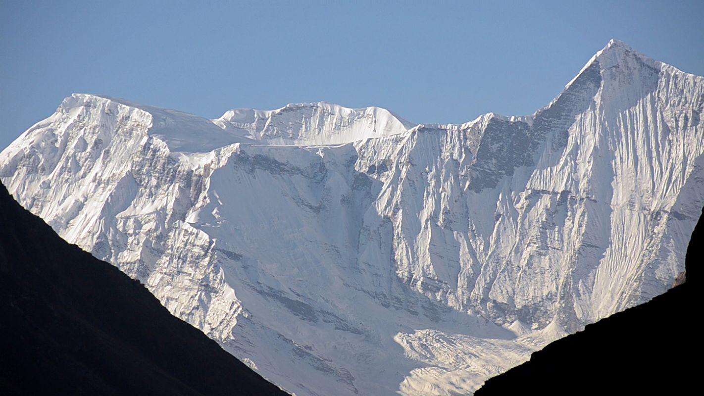 25 Lamjung Kailas From The Trail Near Phu 